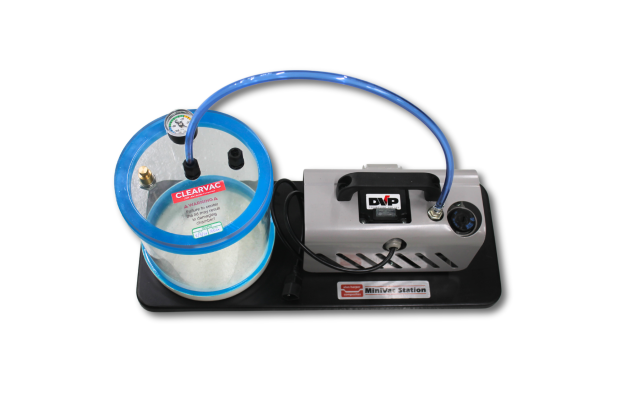 MiniVac Station – Vakuumpumpe mit Harzfalle und Manometer, 4 Liter